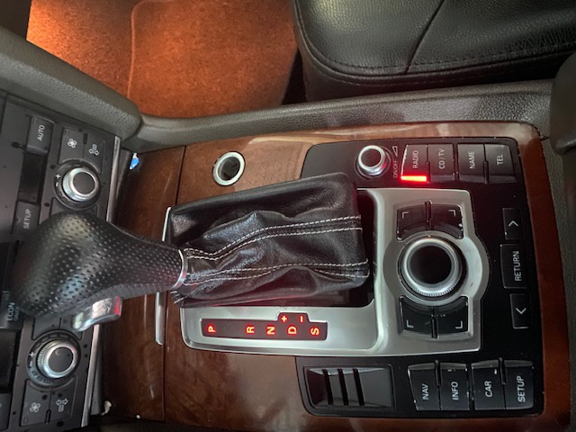 Audi Q7 3.0 V6 TDI Quattro S tronic S-line 7-miestne SK ŠPZ - 9