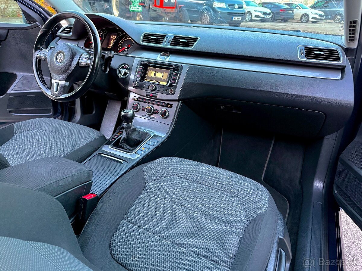 VOLKSWAGEN PASSAT B7 2.0TDI RV2013 COMBI - 9
