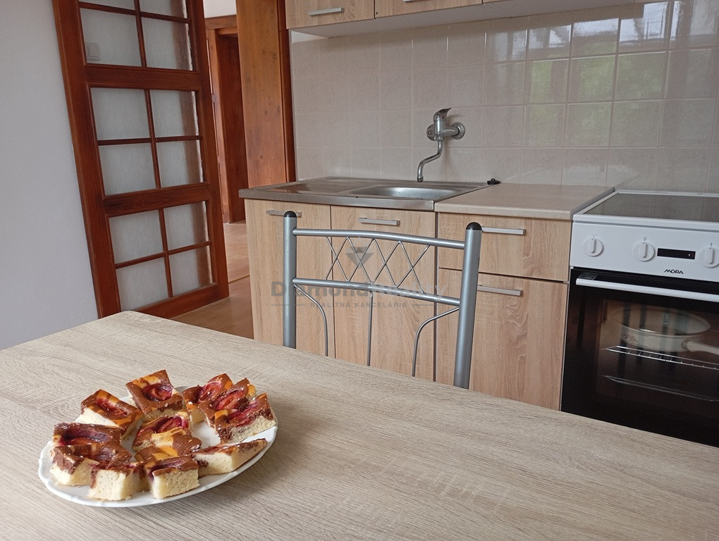 Na predaj rodinný dom pri Vrábľoch - 9