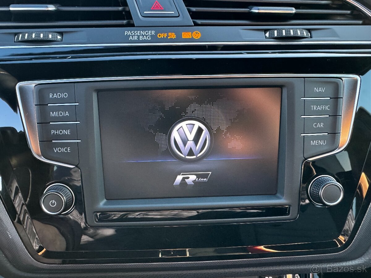 VW Touran R-Line TSi 110kw DSG 7 miestny,LED IQ.Light/PANO - 9