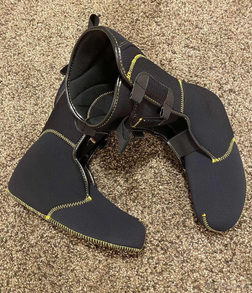 Fischer Travers vel.42/27,5 - 9