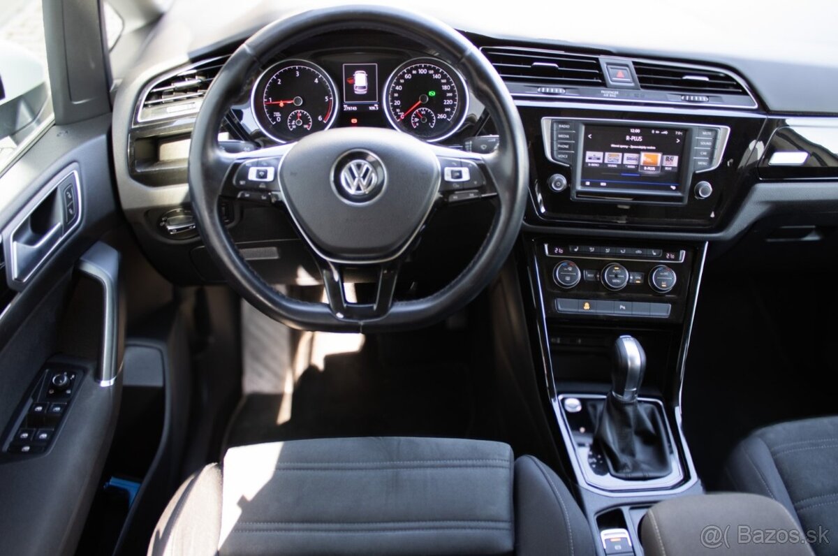 VW Touran Hi-line 100% stav - 9