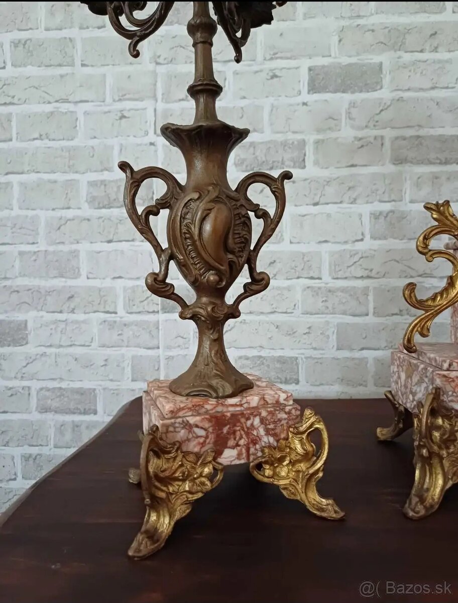 Staroẓ̌itné hodiny - 9