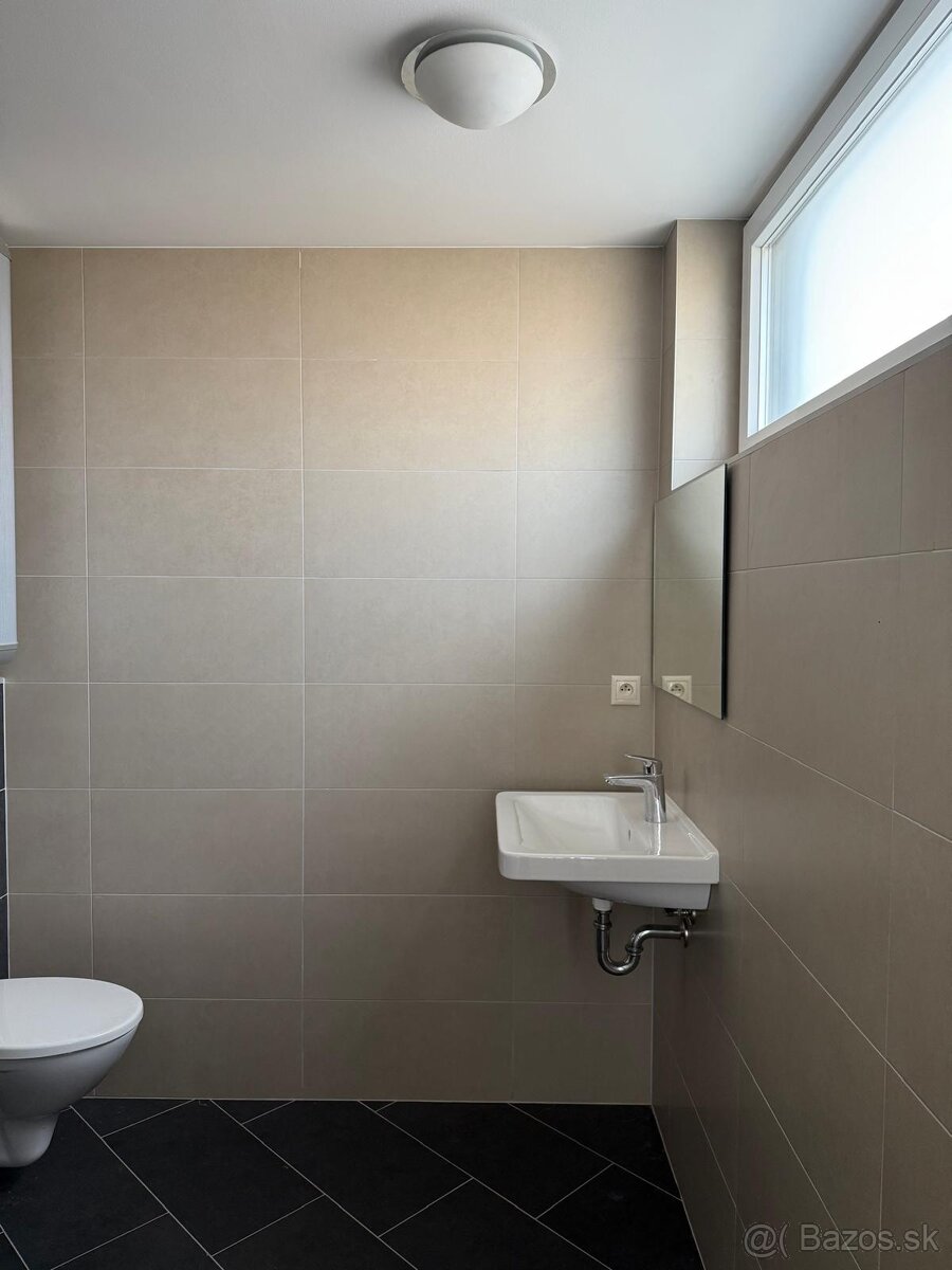 172m2 interiér a exteriér - 9