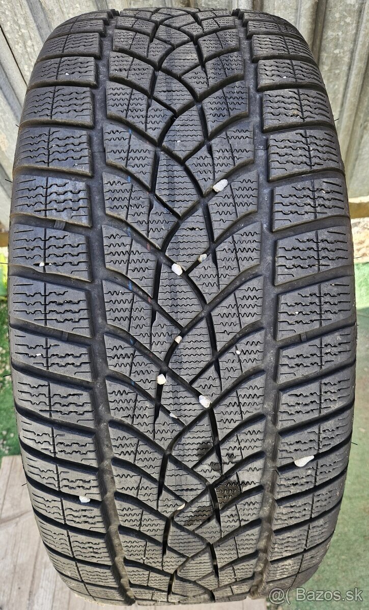 2 ks zimné pneumatiky GoodYear Ultragrip - 235/55 r19 - 9