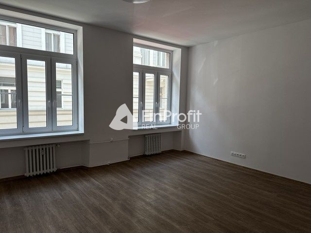 Kompletne zrekonštruovaný, klimatizovaný 4i byt na predaj - - 9