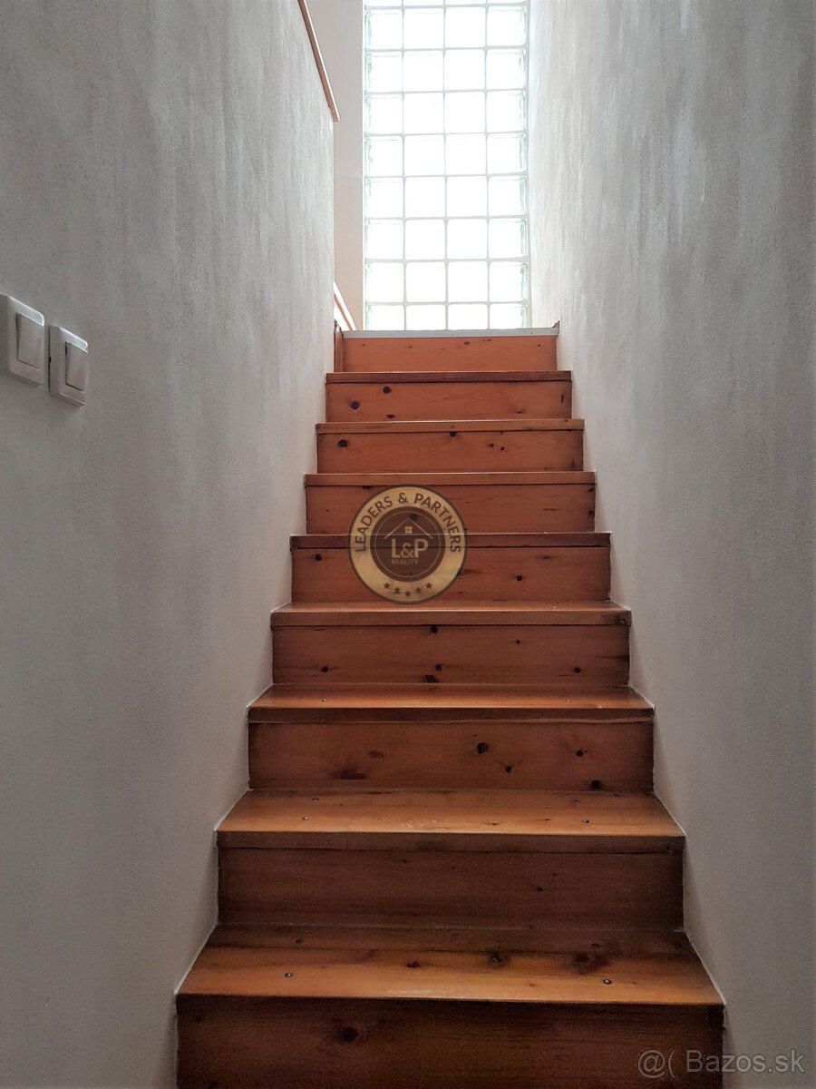 PREDAJ 5izbový rodinný dom Rajka - 9