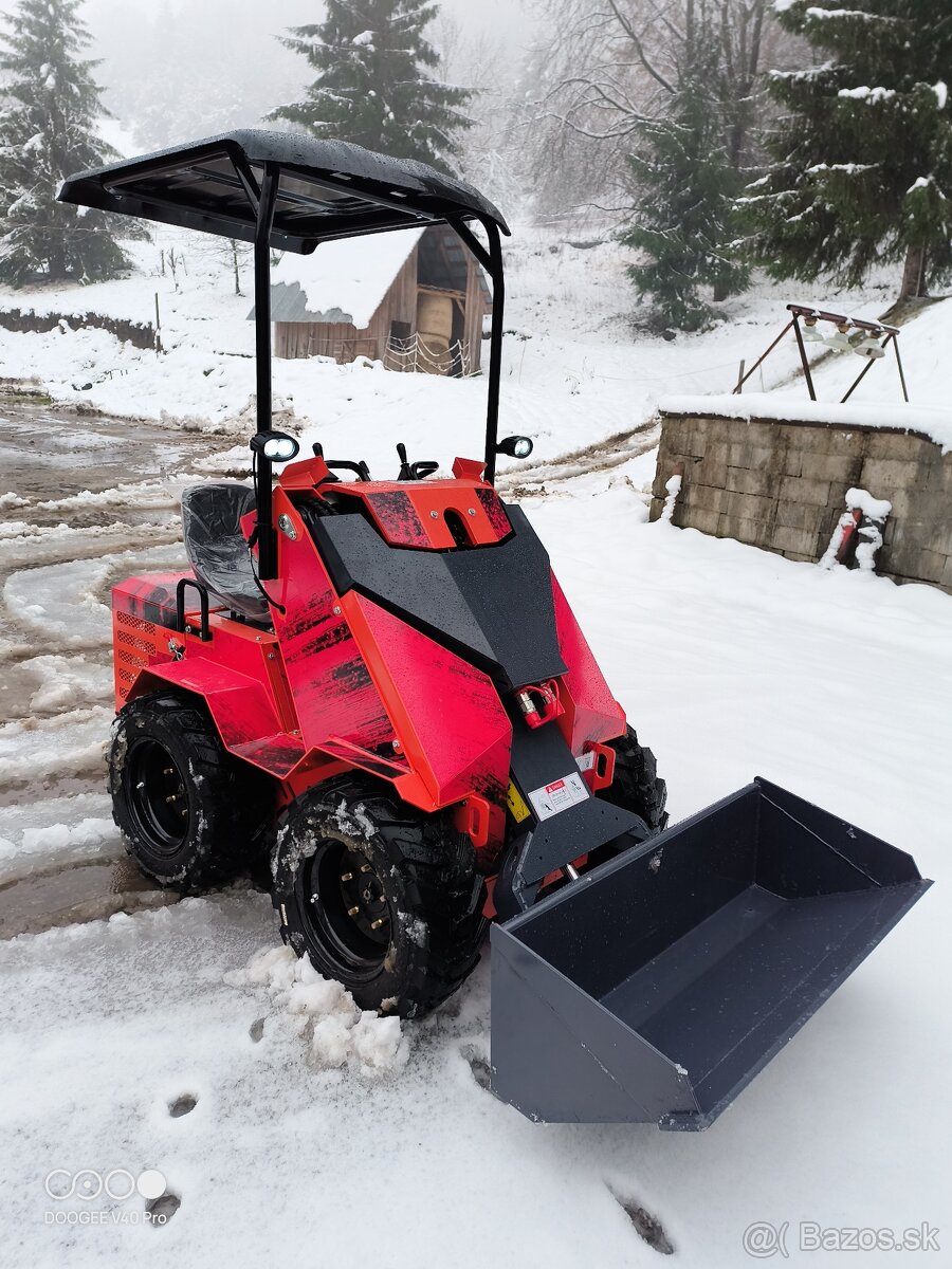 Kolesovy nakladac smykovy - 9