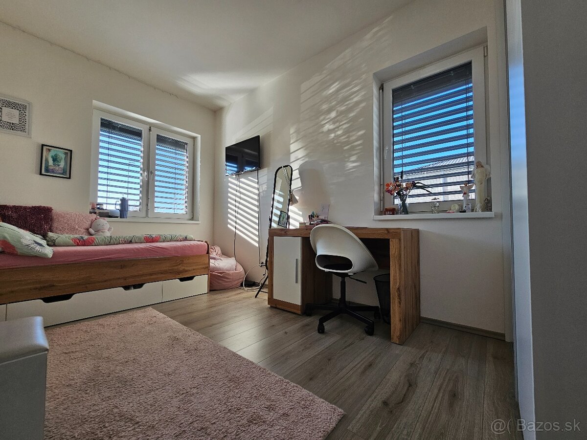 MODERNÝ 4-IZBOVÝ DOM S TEPELNÝM ČERPADLOM - 9