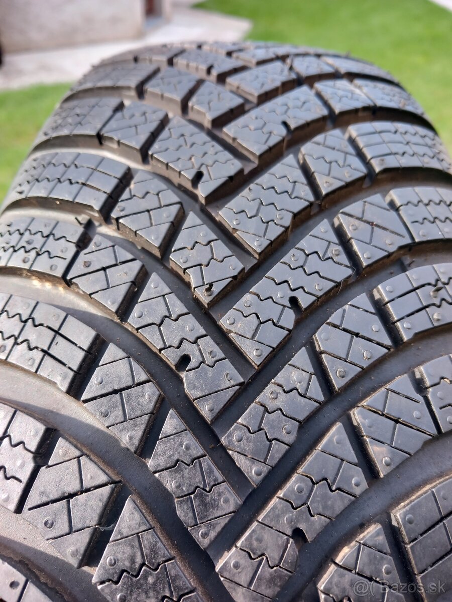 205/60 r16 zimne pneumatiky - 9
