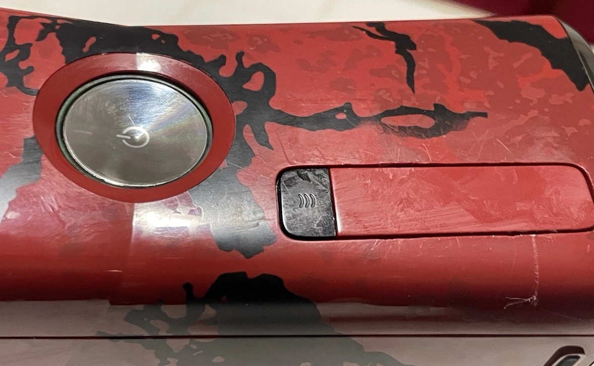 Xbox 360 Slim 320GB Gear Of War Bundle - 9