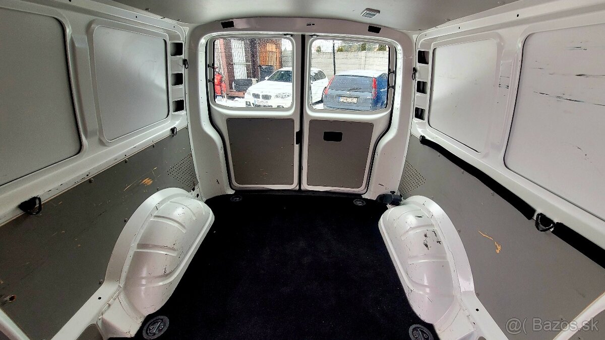 Volkswagen T6 Transporter 2,0 TDI CR-75 kw Long - 9