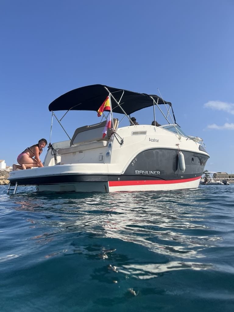 Prodám kajutovou loď Bayliner 855 ciera 8 - 9