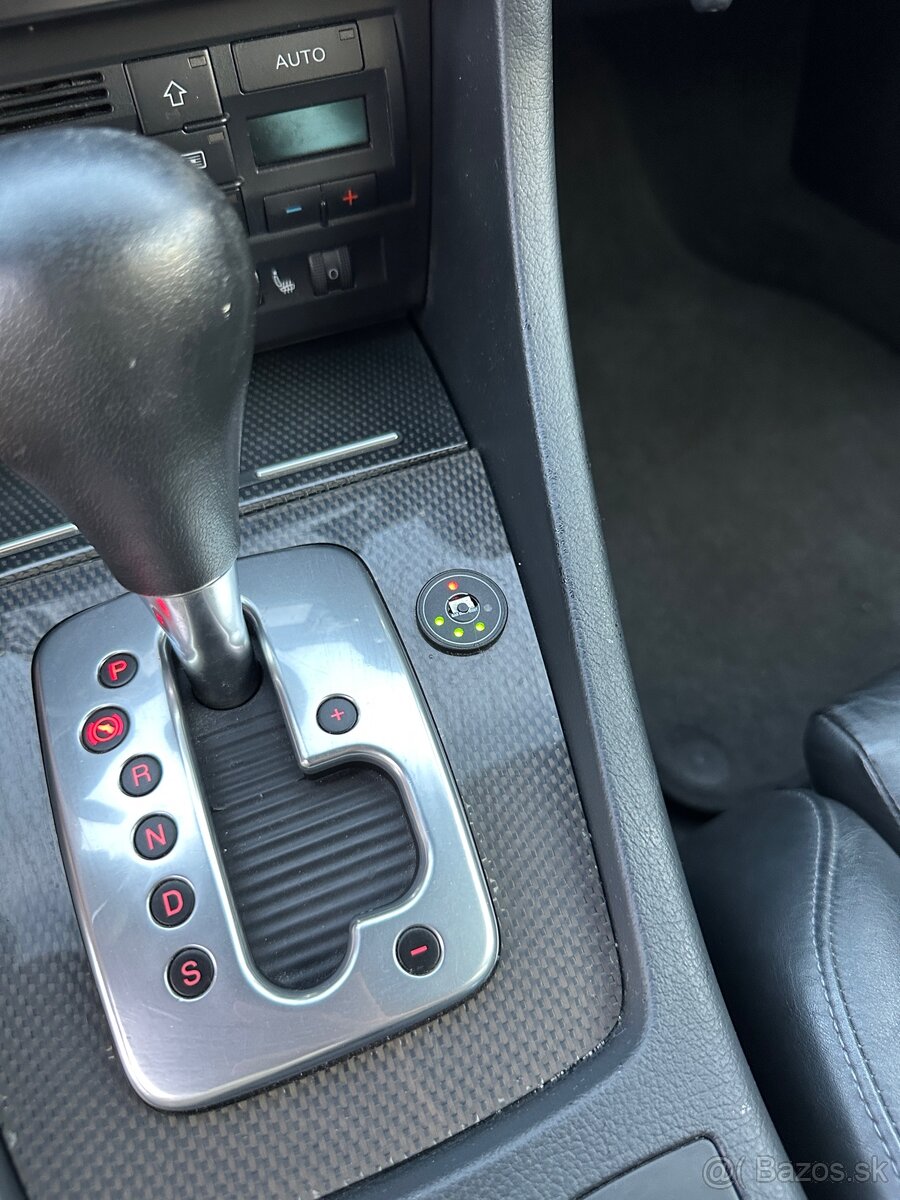 Audi S4 b6 Avant 4.2 V8 LPG – 2004 – čierna metalíza - 9