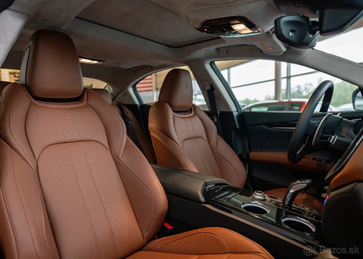 Maserati Ghibli Modena S Q4 - 9