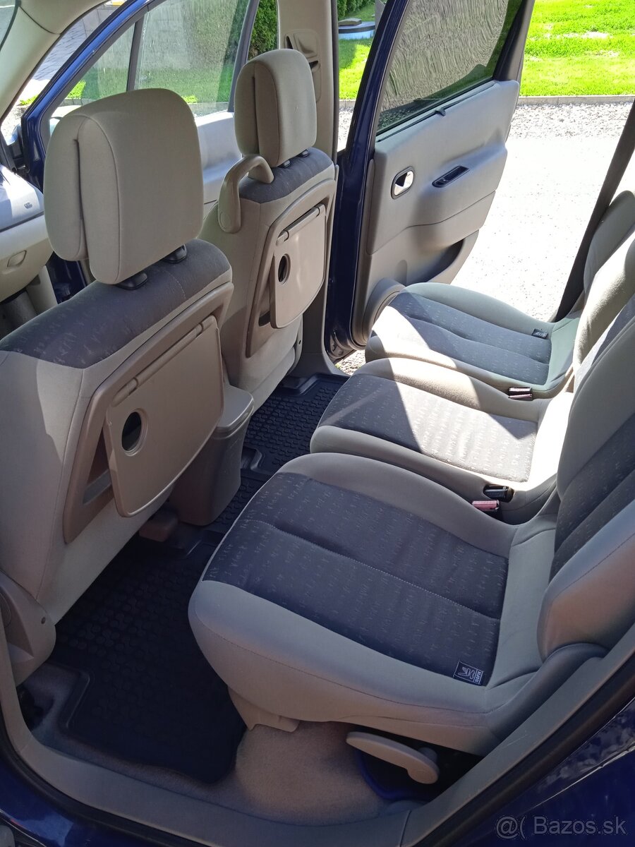 Renault Grand Scénic 2 - 9