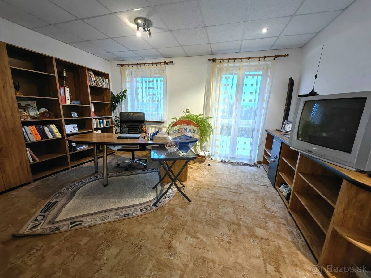 Polyfunkčný objekt, dom, podnikanie, 565m2, ul. Budovateľská - 9
