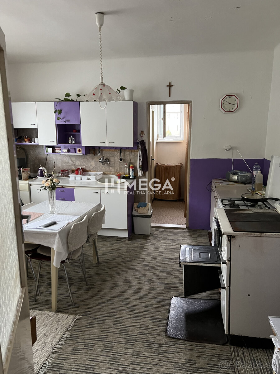 Na predaj dom na Jesenského ulici v Snine - 9