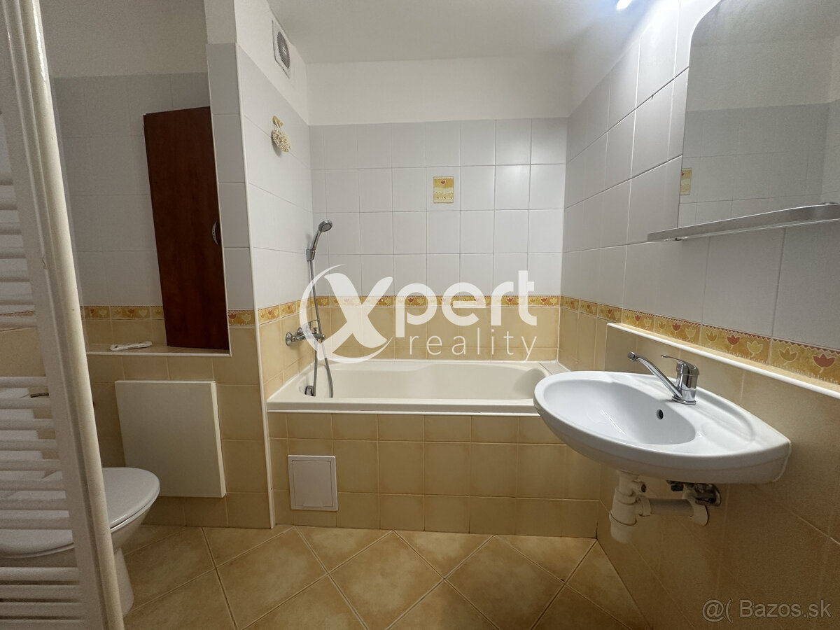 Na predaj 3 izbový byt s loggiou po kompletnej rekonštrukcii - 9