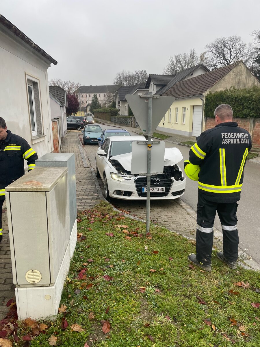 Predám havarovanú audi a6 3.0 tdi Airbag OK Motor OK - 9