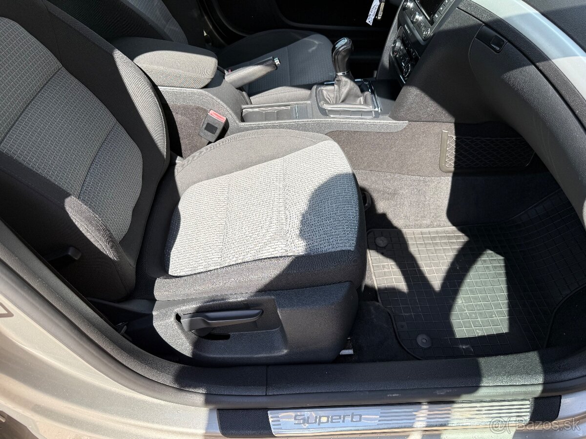Skoda Suoerb combi 1,4 tsi - 9
