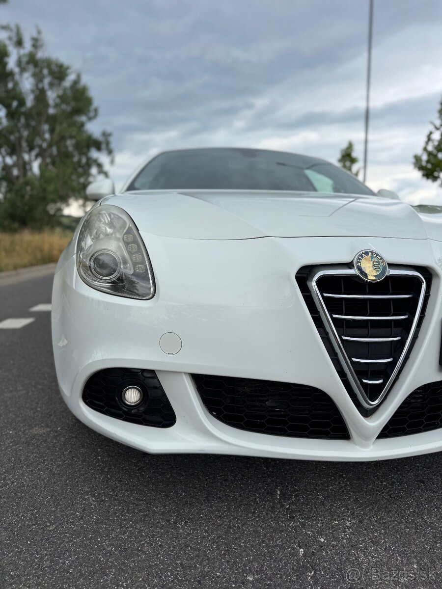 Alfa Romeo Giulietta 1.6 multijet Nová STK - 9
