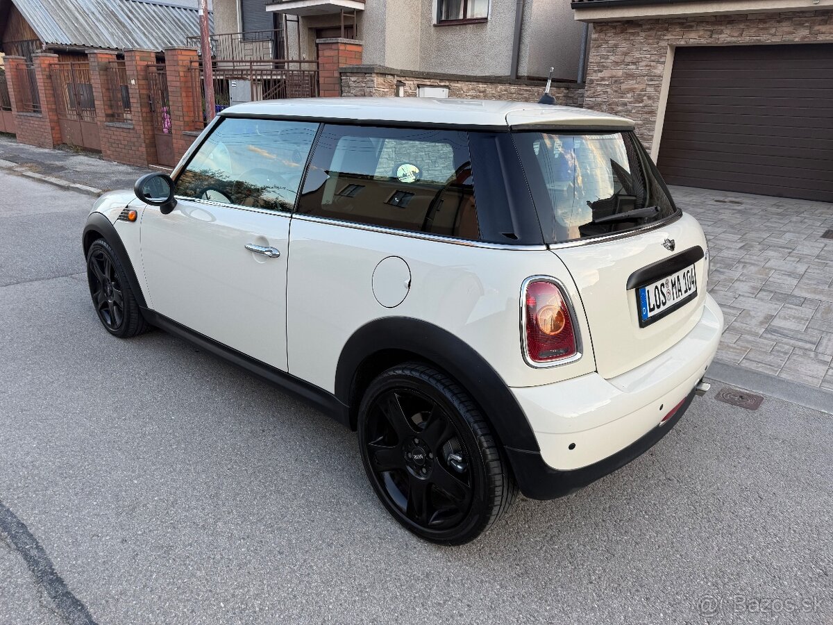 MINI COOPER - 9