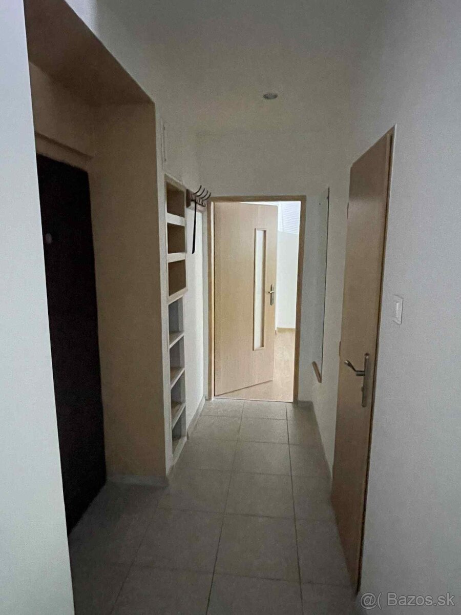 Na prenájom 2 - izbový byt - 9