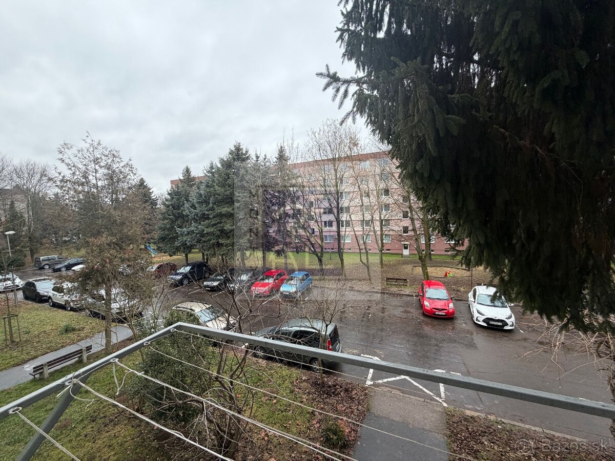 GARSÓNKA PREDAJ NITRA - CHRENOVÁ, ĎURČANSKÉHO UL. - 9