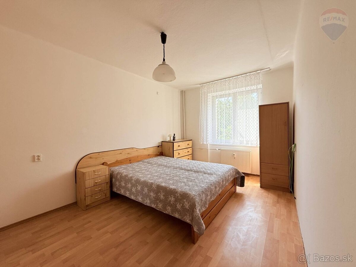 REZERVOVANÝ 2 izbový byt v centre mesta Humenné. - 9