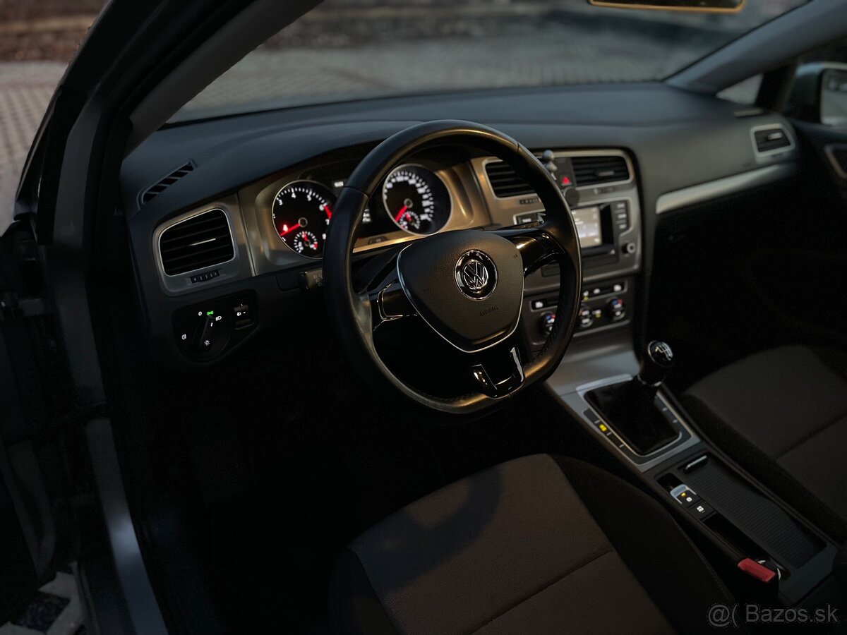 Volkswagen Golf 1.2TSI Bluemotion - 9