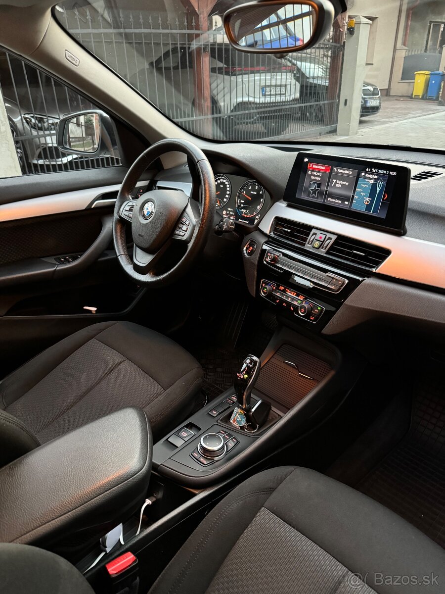 BMW X1 18D Xdrive A/T Slovák 2/2022 - 9
