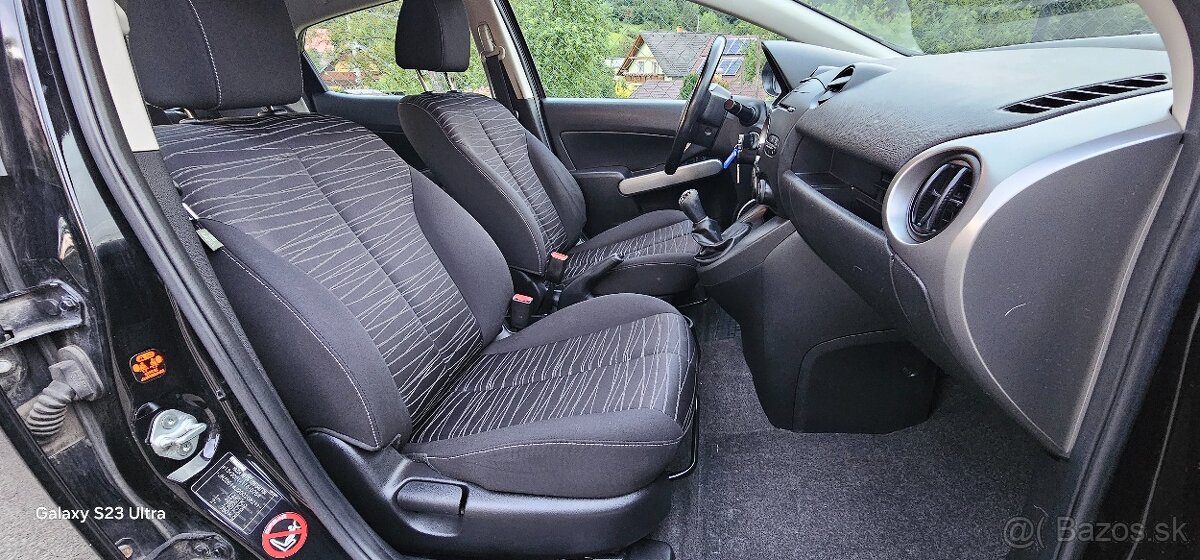 Mazda 2 1.3i TE - 9