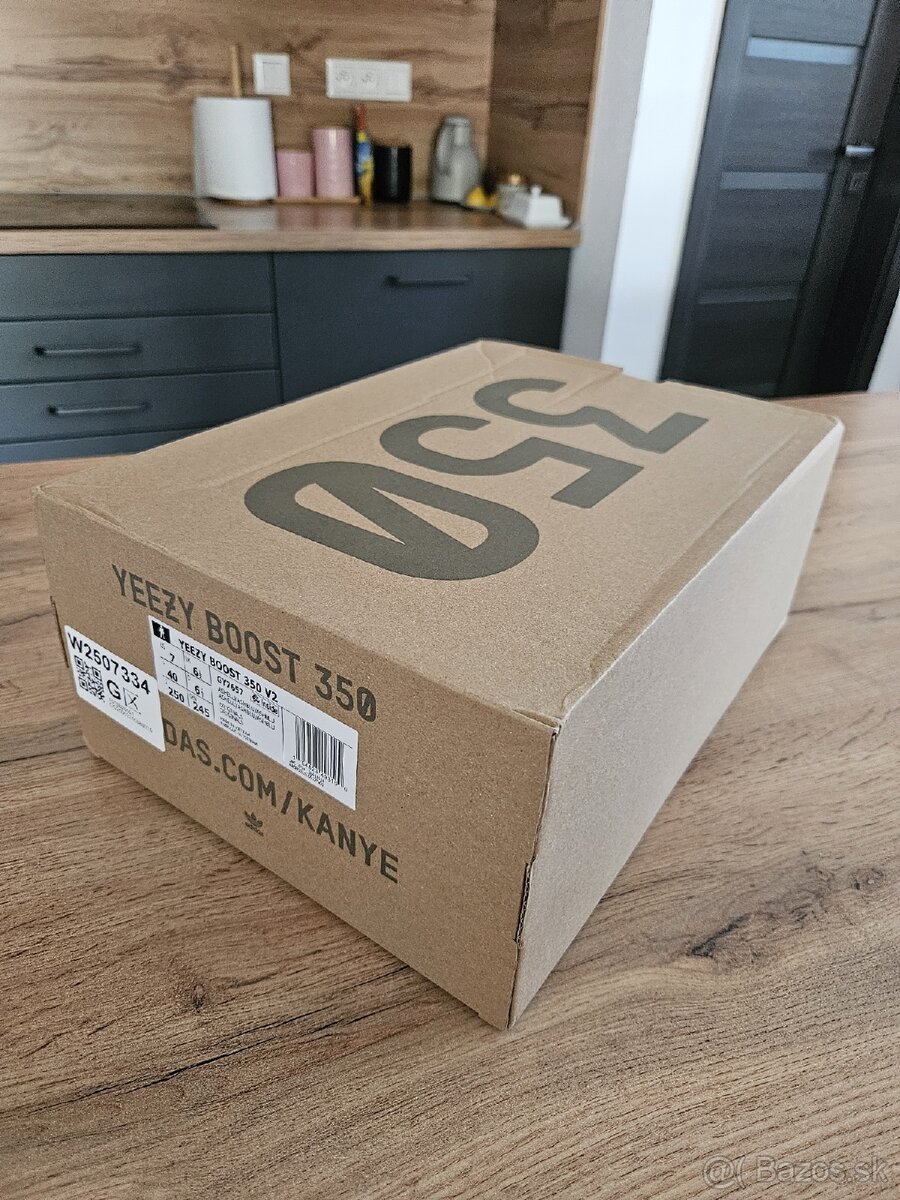 Adisas Yeezy Boost 350 - 9