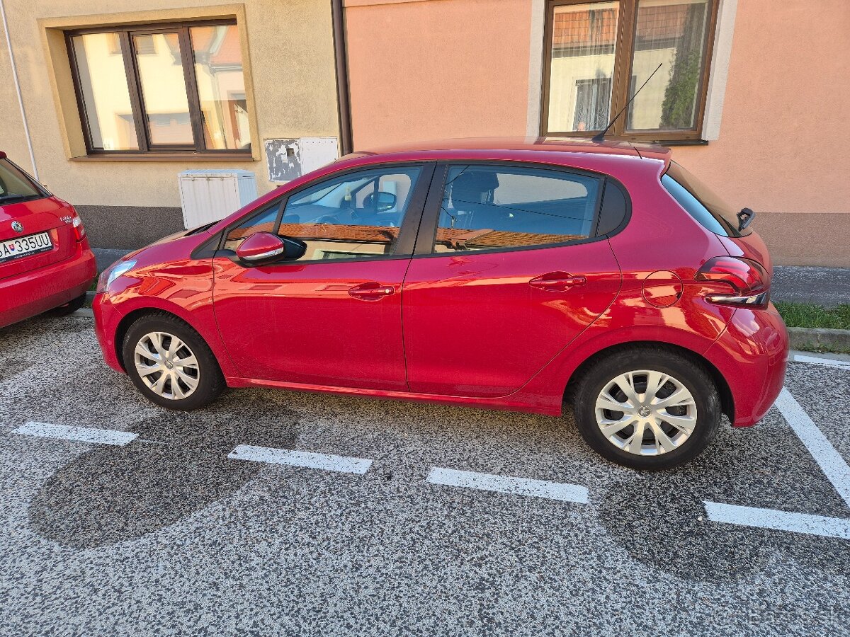 Peugeot 208 - 9