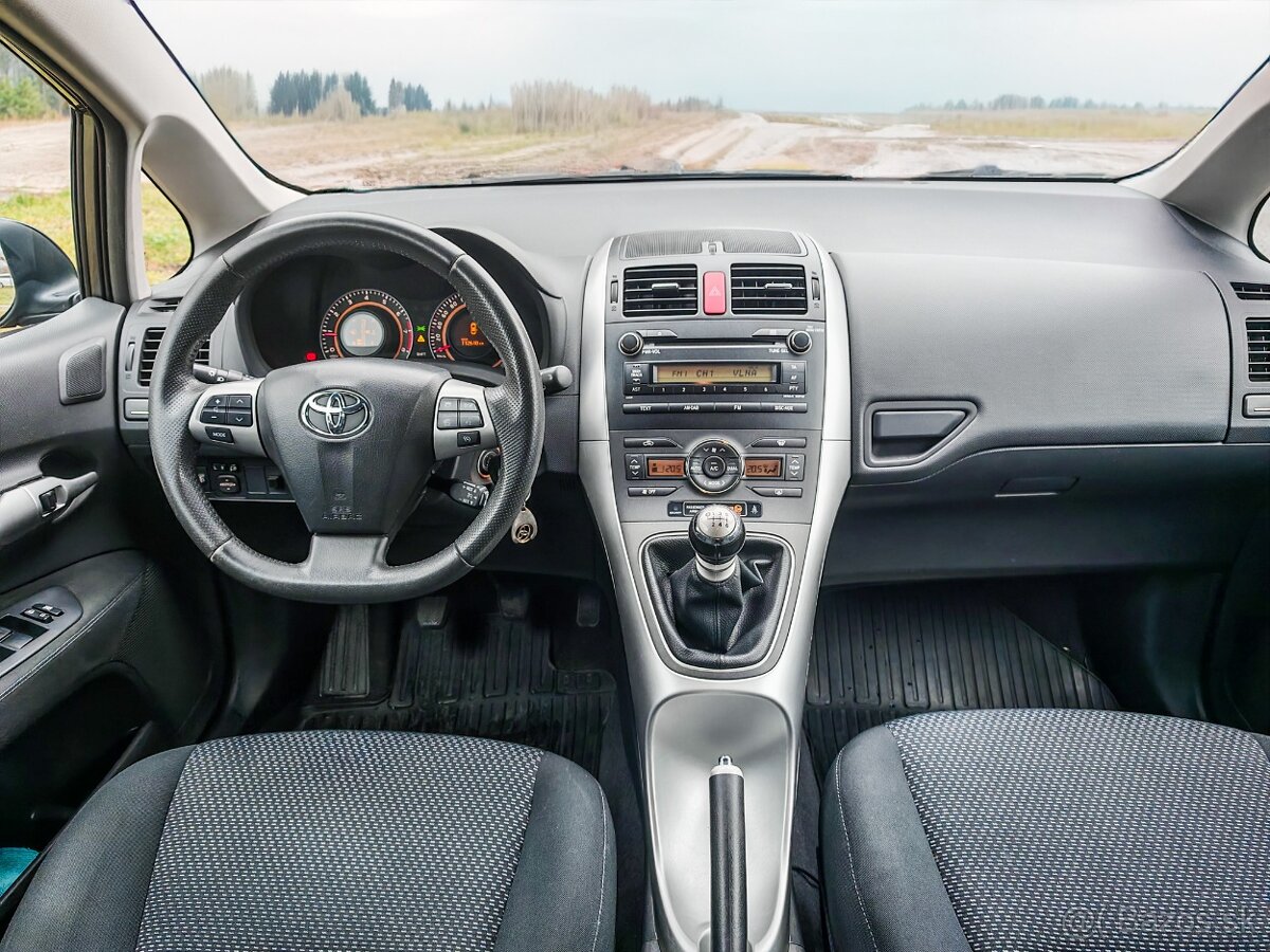 Toyota Auris 1.6 - 112.610km - 9