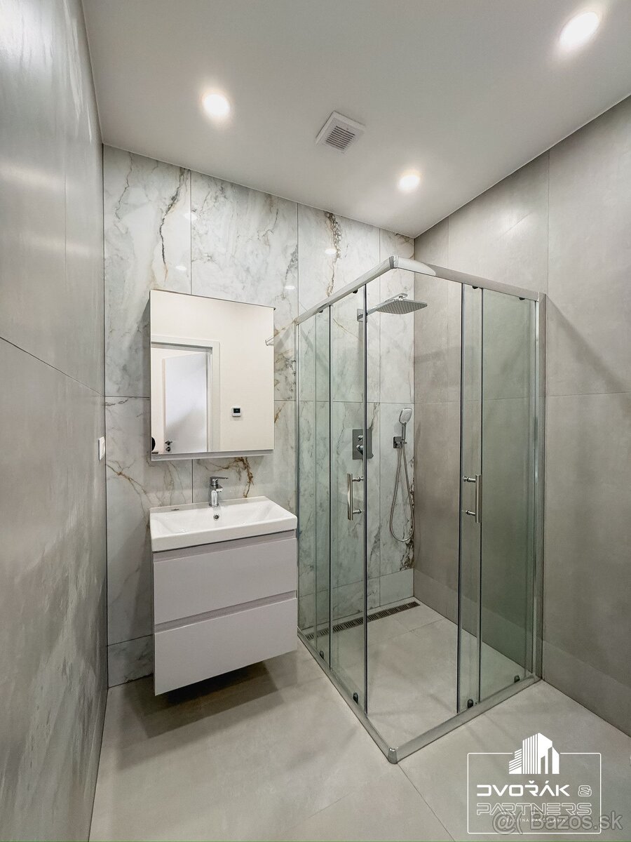 EXKLUZÍVNE Veľký 1-izbový byt v priamom centre na prenájo - 9