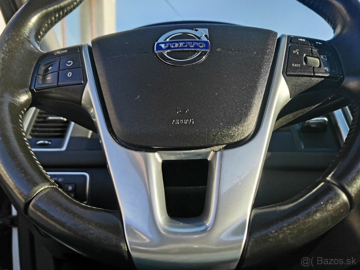 VOLVO XC 60 r.v.2015 Diesel 140kW - 9