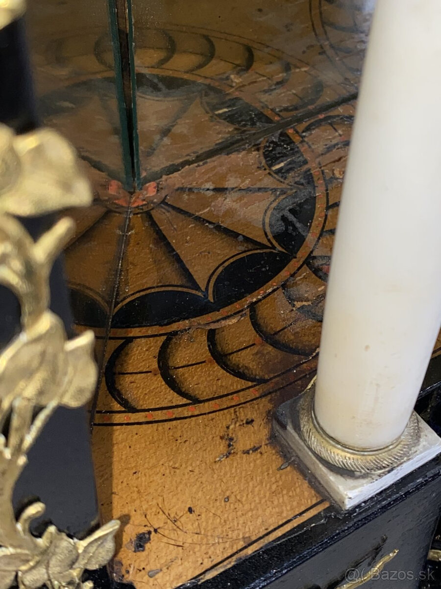 Empírové hodiny - 9