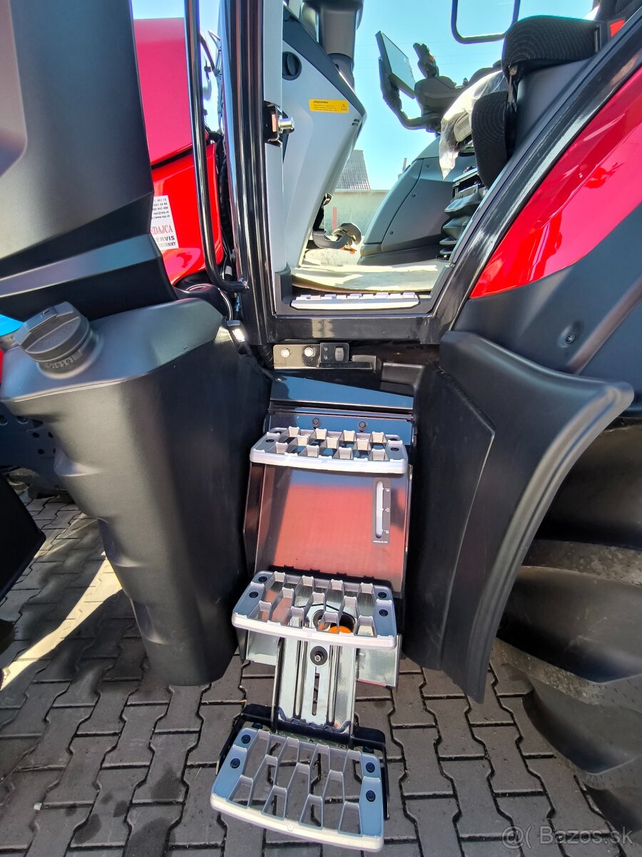 Traktor Valtra T235 Versu s otočným riadením Twin-Trac - 9
