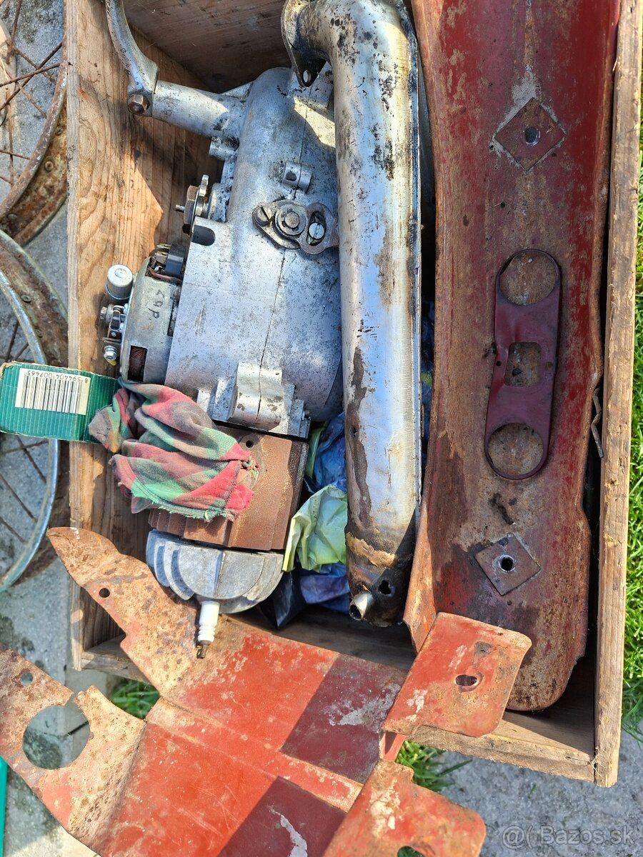 Jawa 555, verzia s revmaplechmi - 9