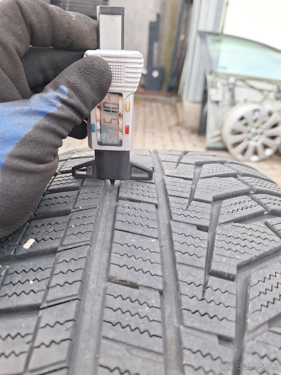 Hankook winter icept evo2 265/65R17 - 9