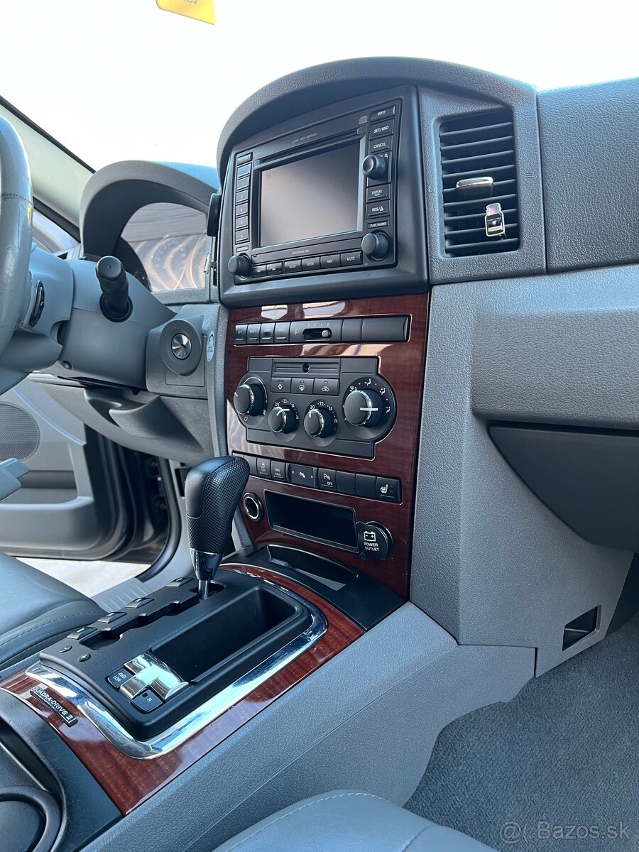 Jeep Grand Cherokee 5.7 HEMI - 9