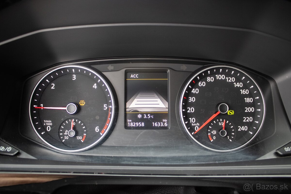 Volkswagen Multivan 2.0 BiTDI BMT Highline 4MOTION DSG - 9