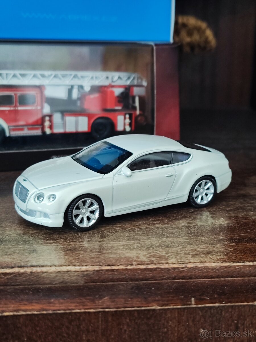 Mix modelov časť 2 - 9