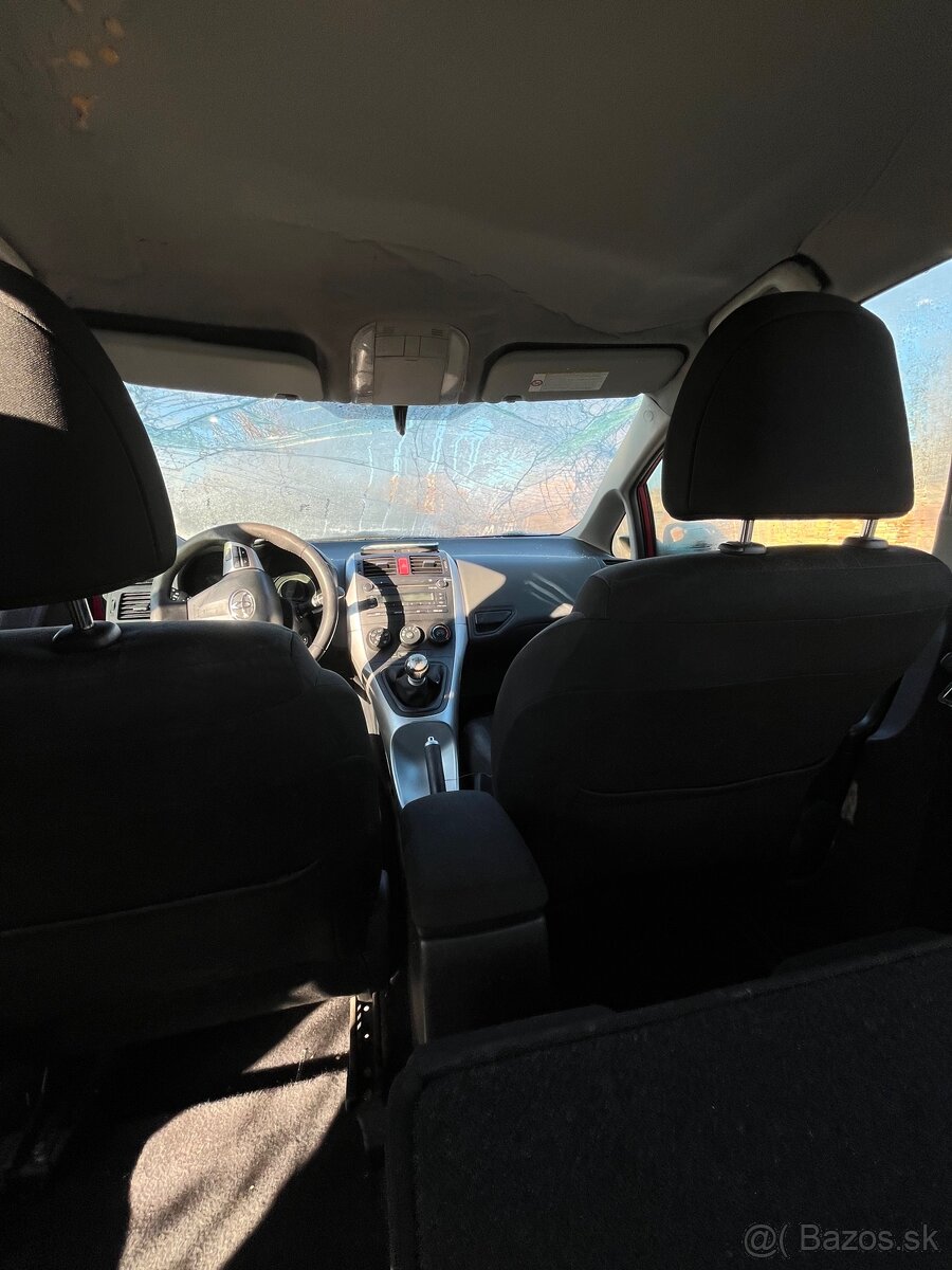 Toyota Auris po nehode - 9