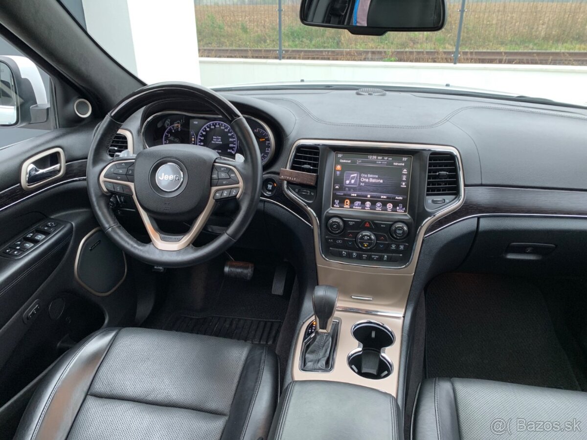 Jeep Grand Cherokee 3.0L V6 TD Summit Platinum - 9