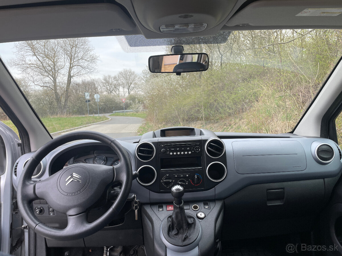 Citroën Berlingo: plošina pro převoz vozíčkáře - 9