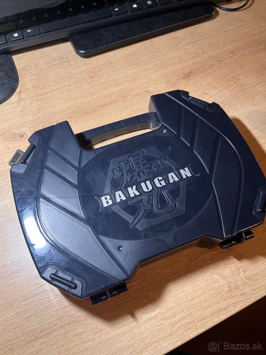 Predám Bakugan komplet - 9