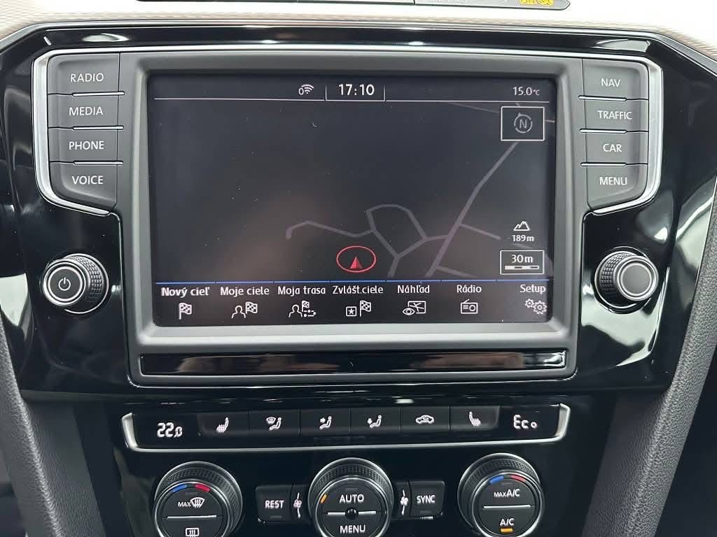 Passat Variant (Combi) GTE Elegance Full LED 160kW Virtual - 9